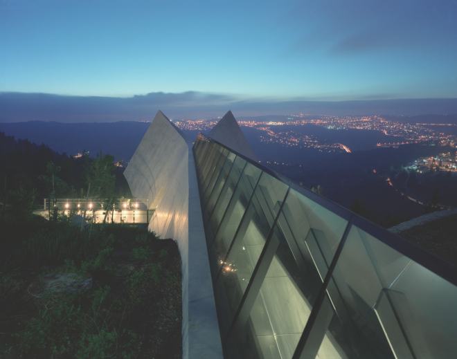 1442846393257Yad_Vashem_Night_View_Timothy_Hursley